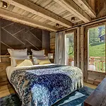 Armancette - The Leading Of The World 5*